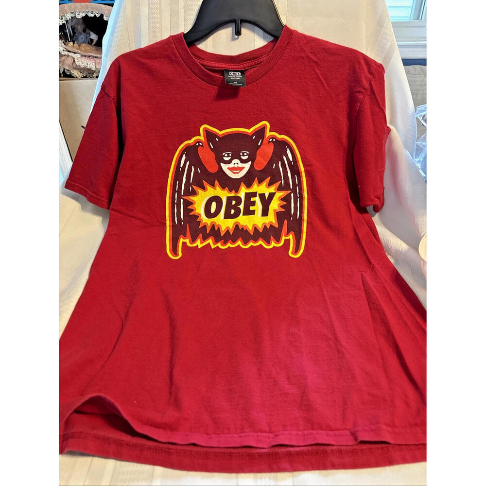 Obey Bat Woman Batgirl? Red Short Sleeve T-Shirt Size Medium HTF